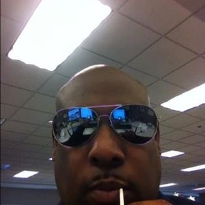 Meet your Posher, Adam